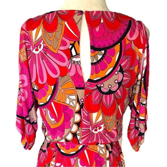 Trina Turk Bernice Maui Blooms Cold Shoulder Tie Waist Draped Knit Dress - XS - Picture 8 of 13